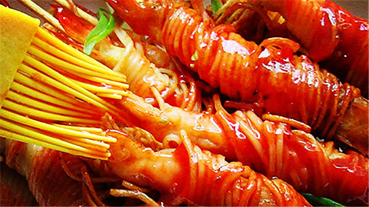 金丝虾串|虾仁卷面条,好吃又好看