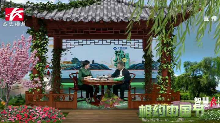 今天的全媒体大直播,中国民间文艺家协会会员、长沙地方文化学者顾庆丰作客演播室,和主持人李丹一起品清明前茶、聊“四月清明,万物新生”的长沙民俗。