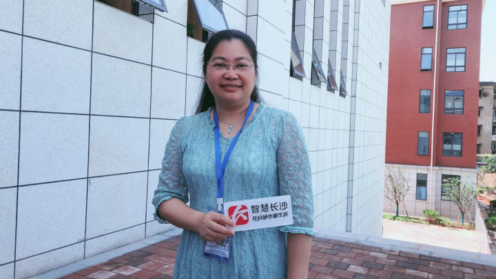 长沙市教育局基教处处长肖碧芳介绍,结果打印后,今天下午会送达各学校。明天正式对外公布。同时,明天就是长沙市中考,肖碧芳处长祝愿每一位考生都能考出好成绩。