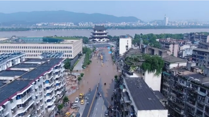 西湖路航拍实况:西湖路救援现场